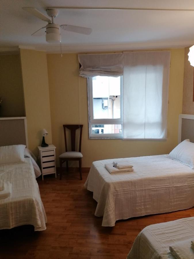 Cuatro Caminos Hotel Sarria Bagian luar foto